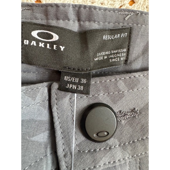 Oakley Golf Transition Ransom Shorts Mens Sz 36 Collage Uniform Grey - Picture 3 of 5
